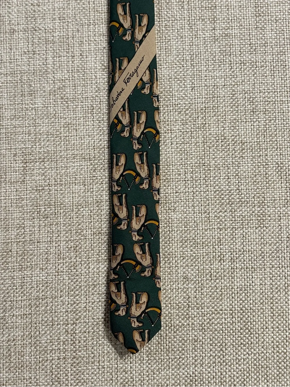 Salvatore Ferragamo Silk Tie Hunting Dogs Horn Green Made Italy